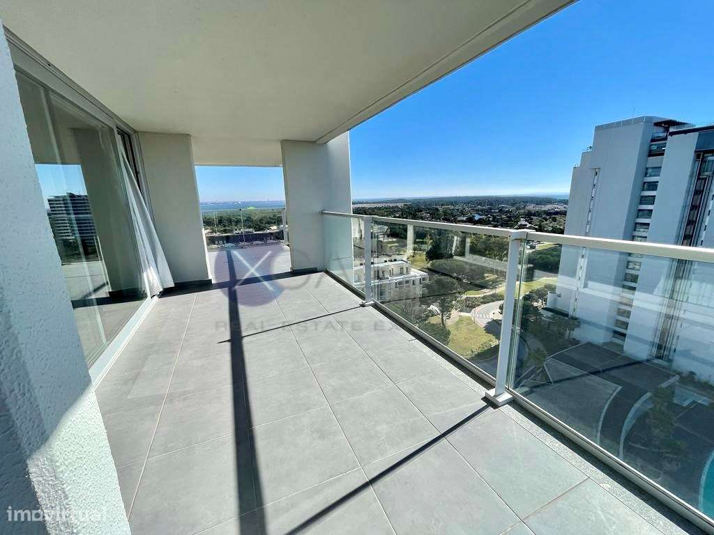 Penthouse para venda situada em Tróia com vista fabulosa.
VENDA 10... - Grande imagem: 3/15