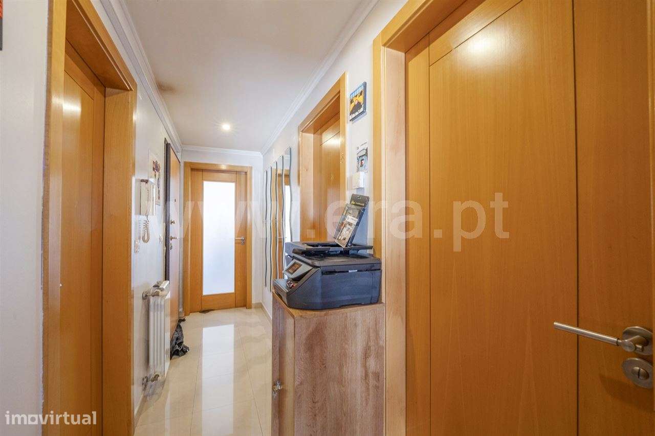 Apartamento T2; Quinta de Santa Teresinha-9