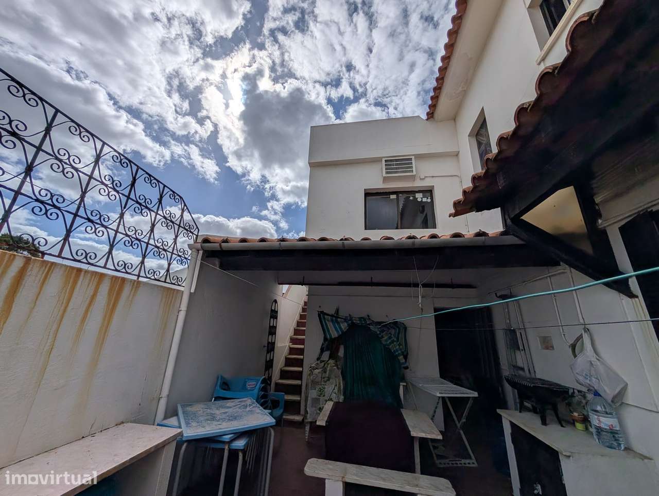 Excelente moradia centro Costa Caparica-16