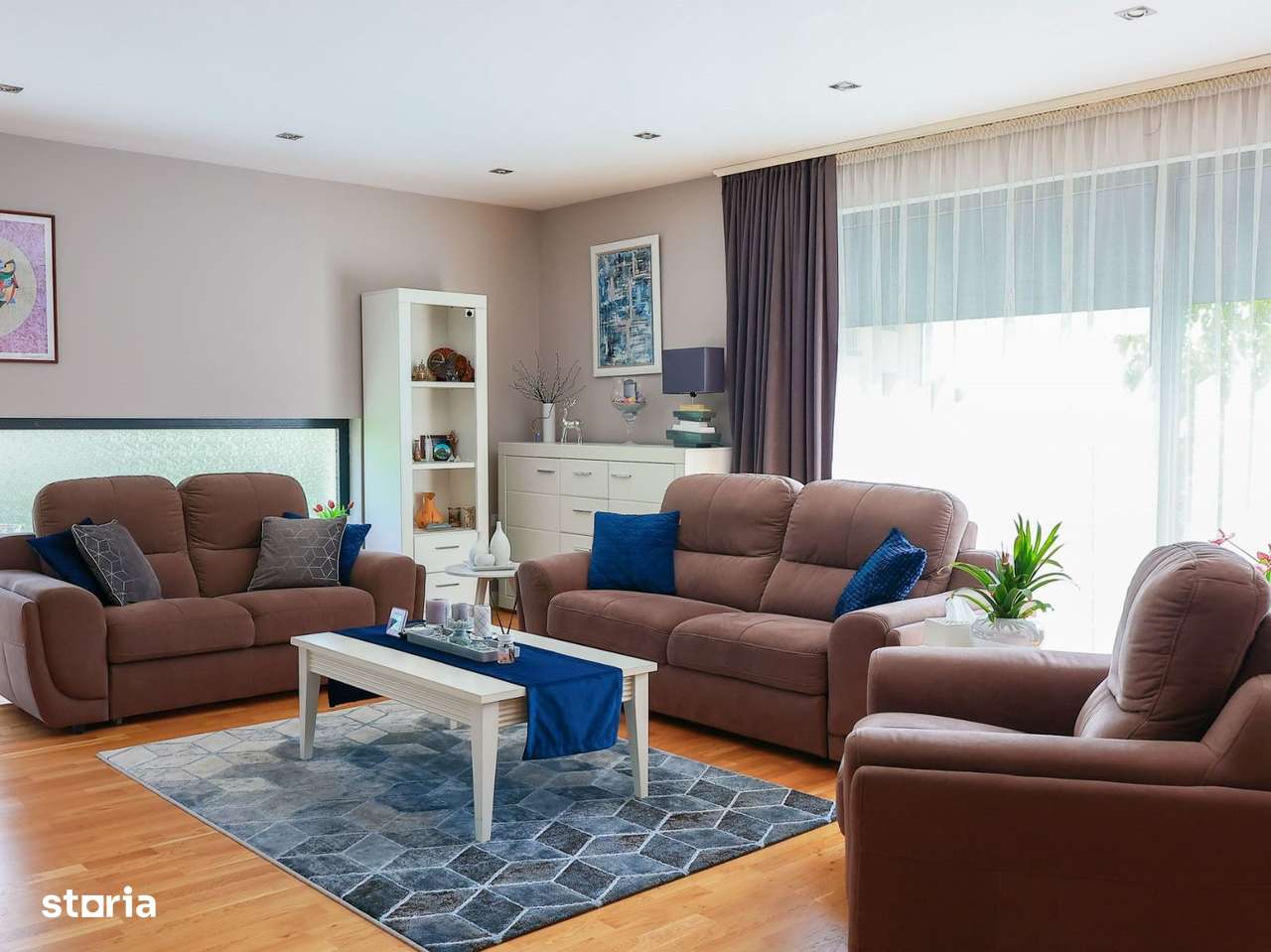 Vilă cu piscină, mobilată și utilată. Comision 0%. 410.000 Euro neg-9