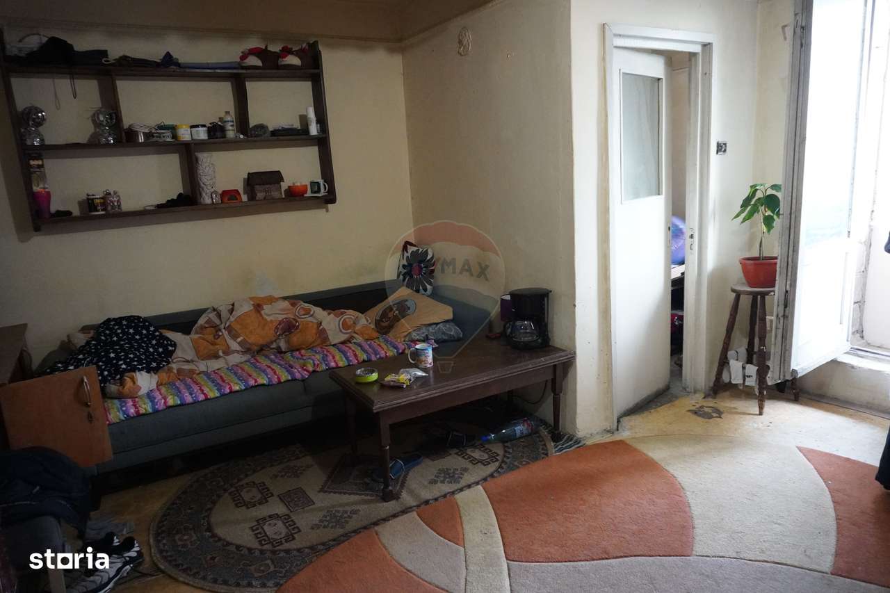 Garsonieră luminoasă și bine compartimentată,-2