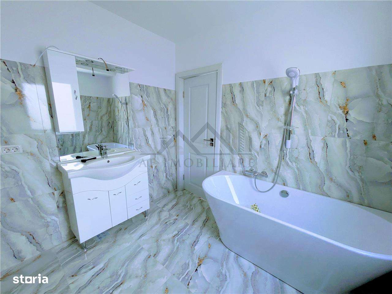 Casa 5 camere Valea Lupului - Zero comision  parcare asfalt incalzire - Imagine principală: 5/8