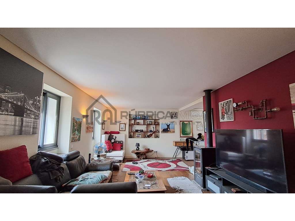 Moradia Renovada no Campo com anexos, Vista Desafogada e Grande Pot...-7