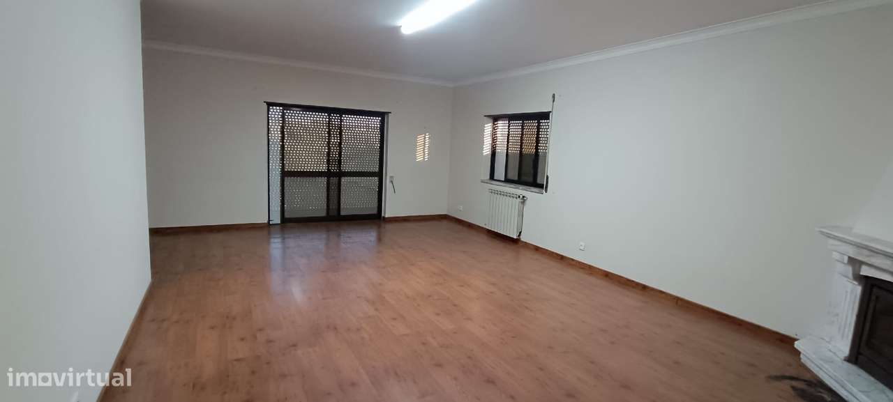 Moradia T6 com Cave, R/Chão e Sótão Aproveitado | A 3 km de Tomar-36