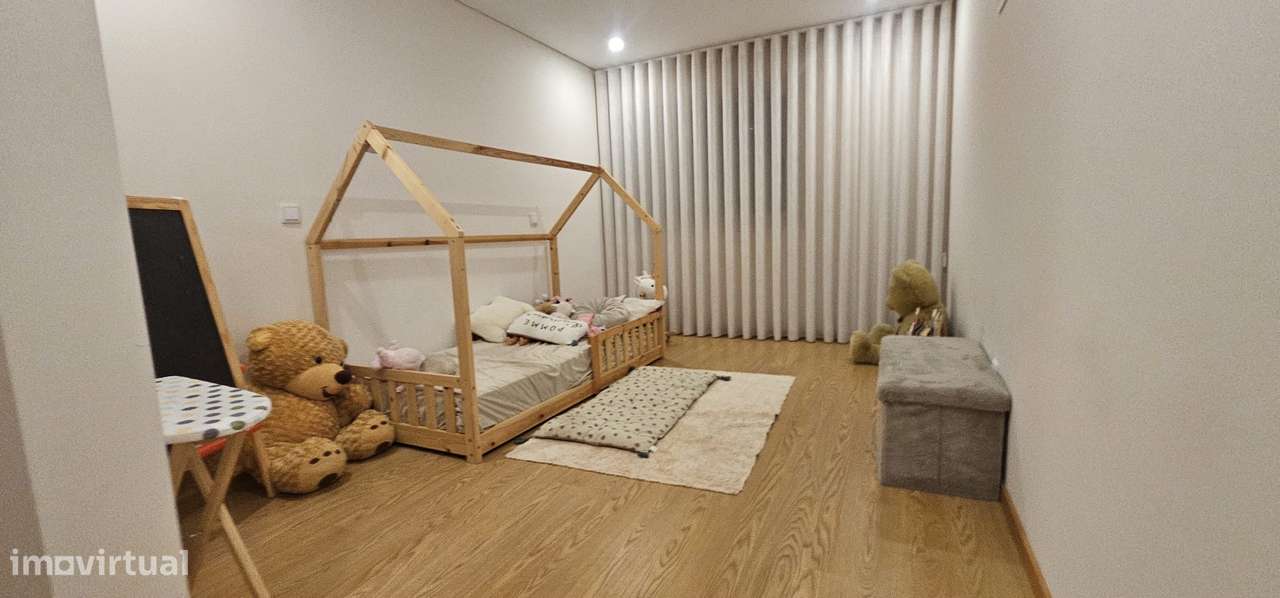 Apartamento Moderno T3 em Cesar-17