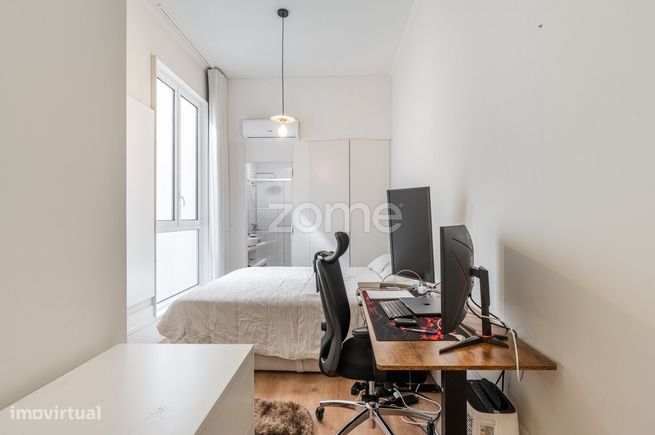 Apartamento T2 para Venda – Junto ao Coliseu do Porto-11