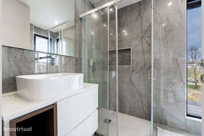 MORADIA GEMINADA T4+1, 4 Suites em PALMEIRA, BRAGA-27