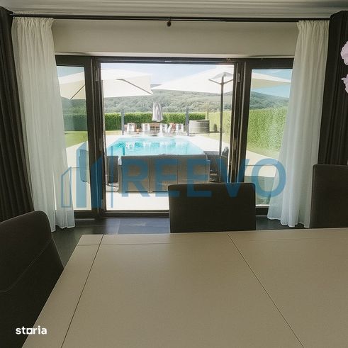 Proprietate Premium cu Două Case și Piscină în Hemeiuș-19
