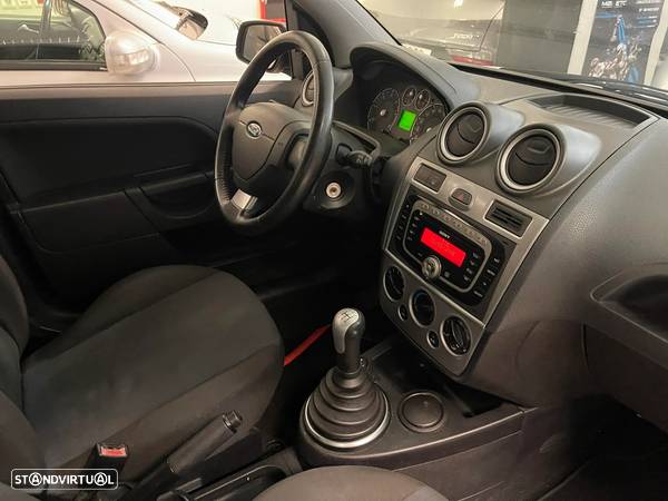 Ford Fiesta 1.4 TDCi Connection - 14