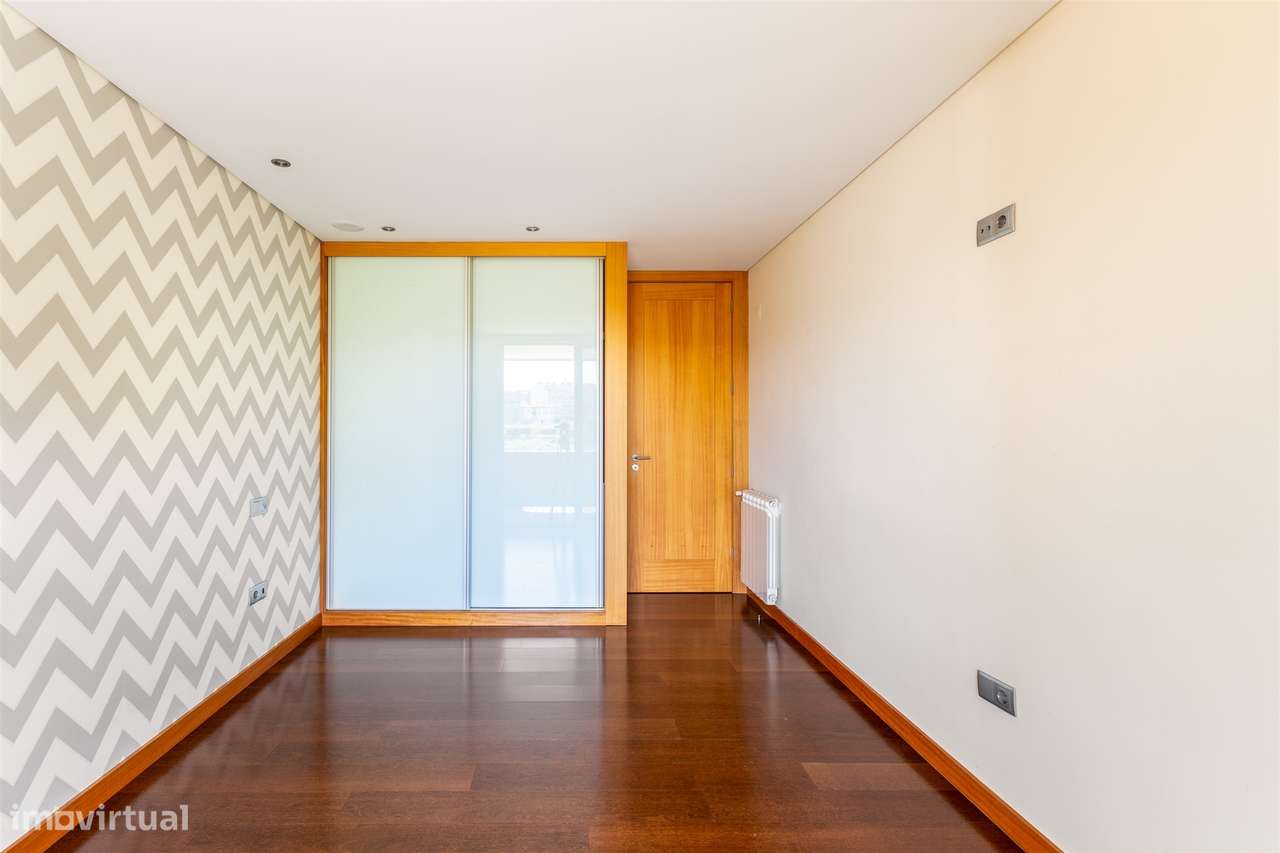 Apartamento T3 Venda em Oliveira do Douro,Vila Nova de Gaia-19