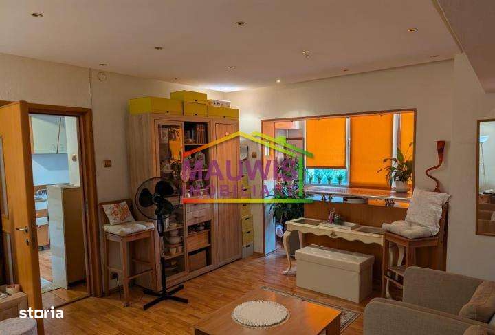 Mosilor / Eminescu / vis a vis de Bcr / et 4 / bl 1982 /-3