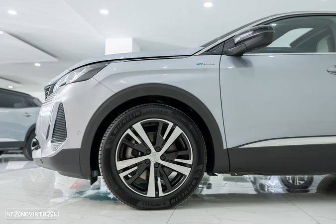 Peugeot 3008 1.6 Hybrid4 Allure e-EAT8 - 16