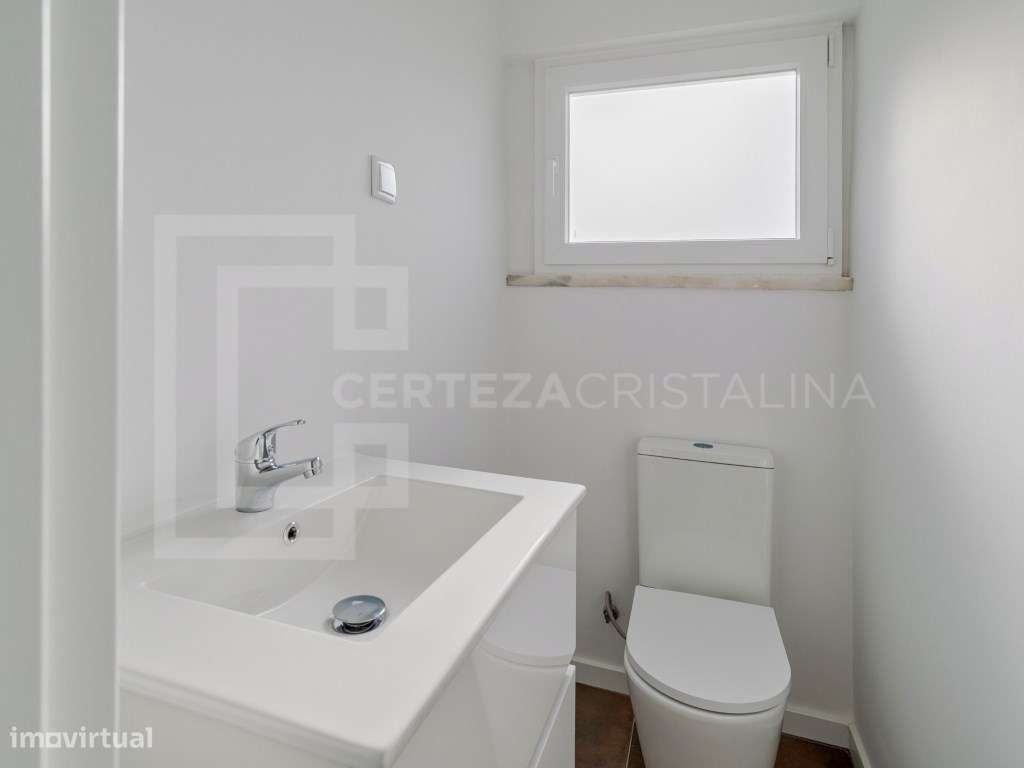 T3 Totalmente Renovado | 3.º Andar | Varanda | Rua S. Joaquim - Set...-14