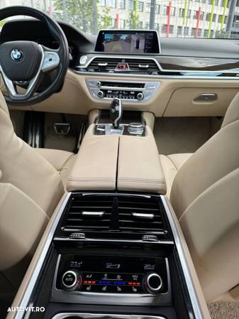 BMW Seria 7 740Ld xDrive - 24