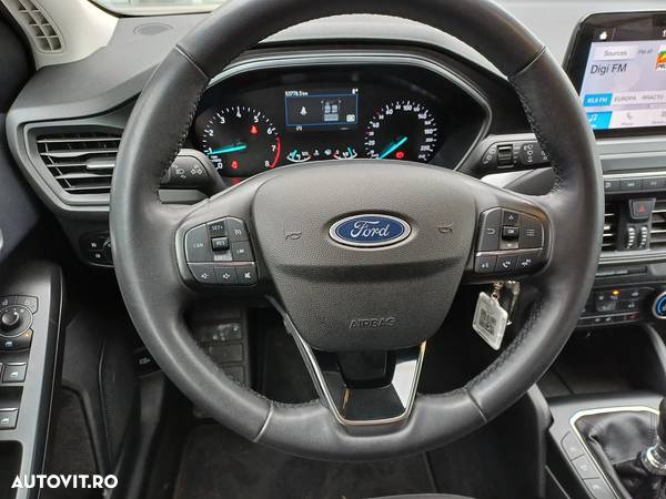 Ford Focus 1.0 EcoBoost Connected - 9