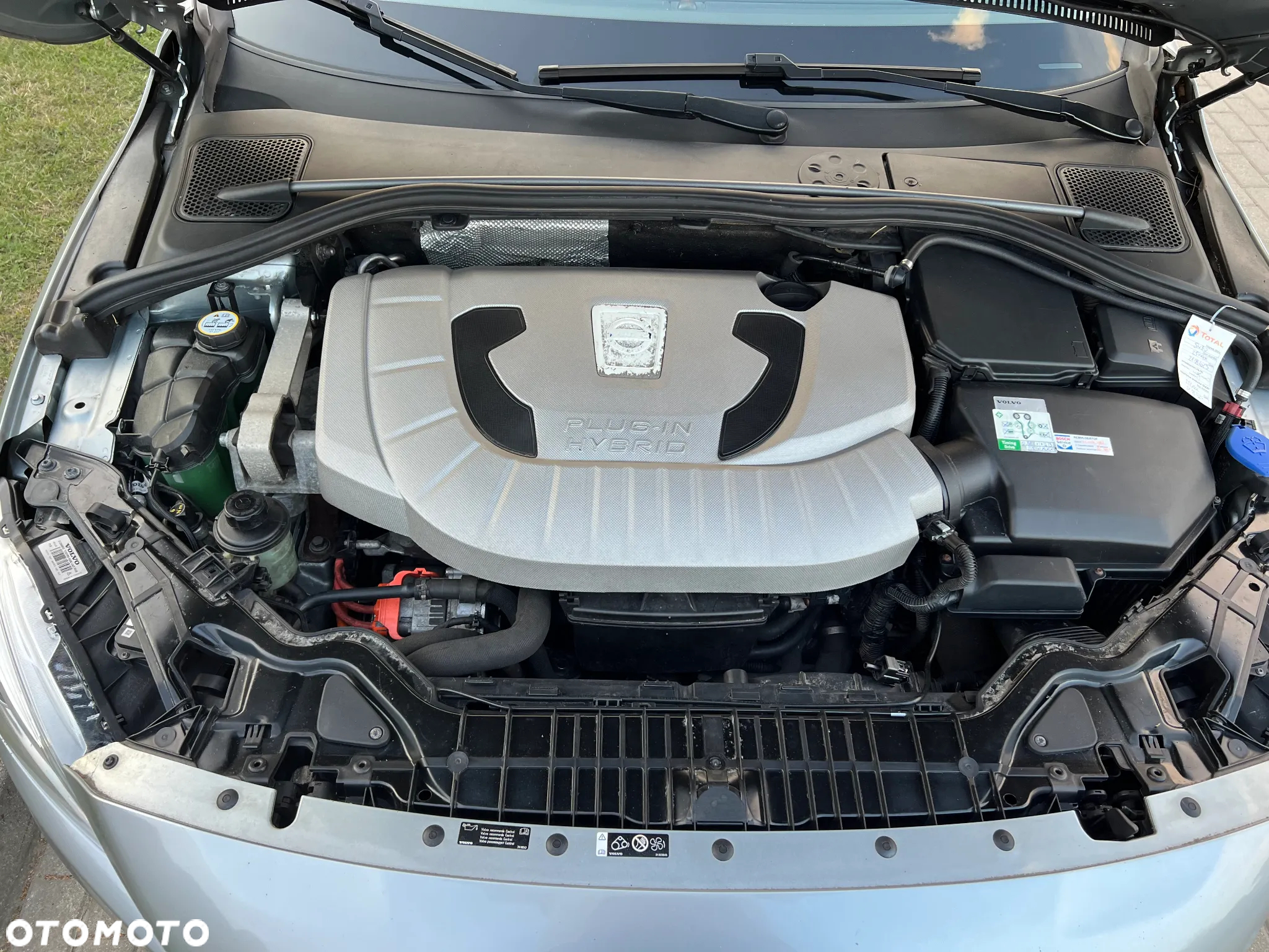 Volvo V60 D6 AWD Plug-in Hybrid Summum - 32