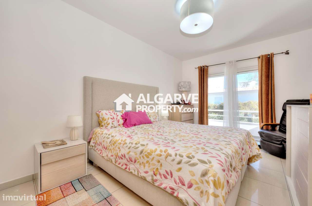 Moradia V3 em Luz de Tavira – Conforto, Eficiência e Proximidade da Pr - Grande imagem: 4/30