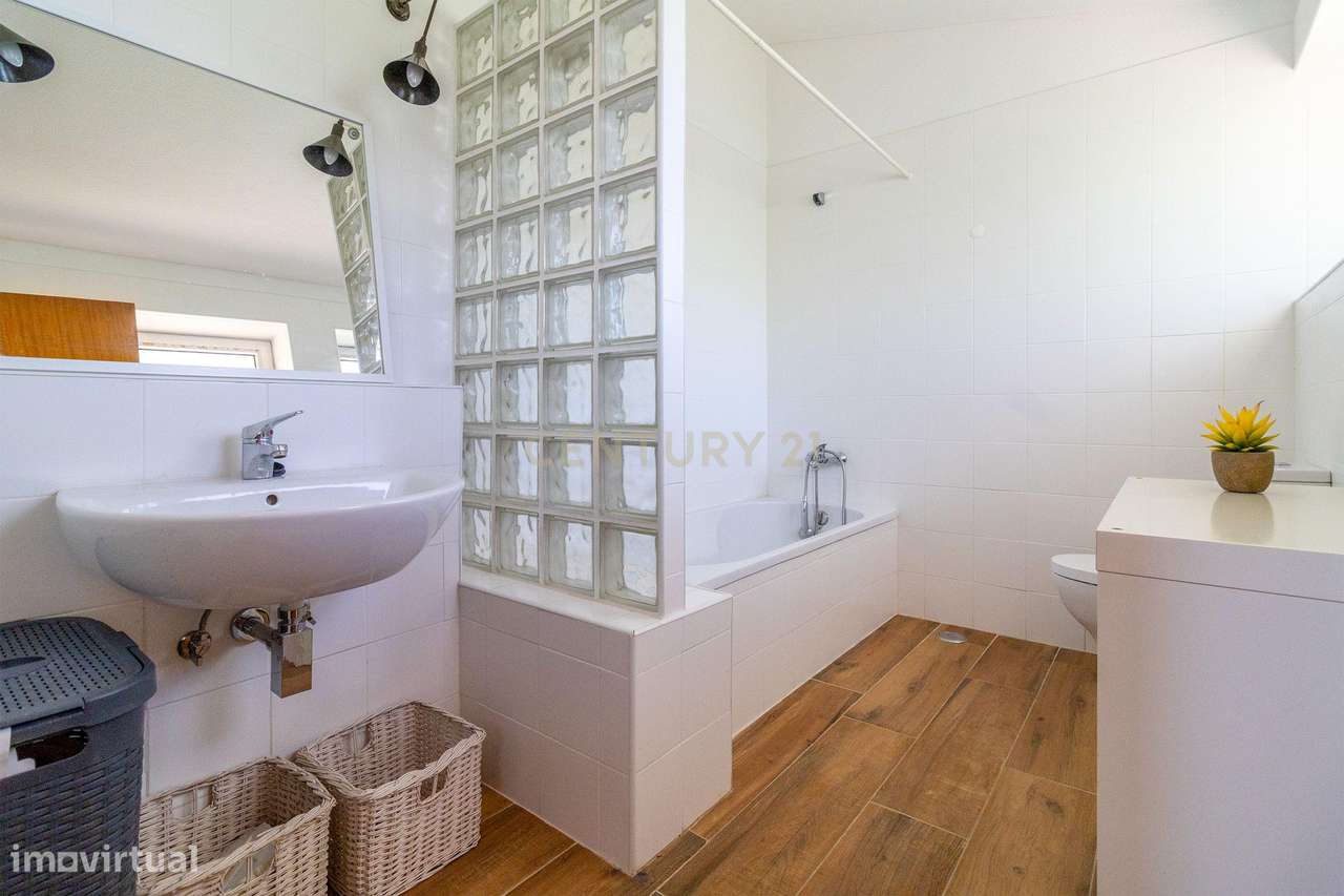 Moradia T5 com Jardim e Piscina | Albarraque – a 5 minutos da Beloura-20