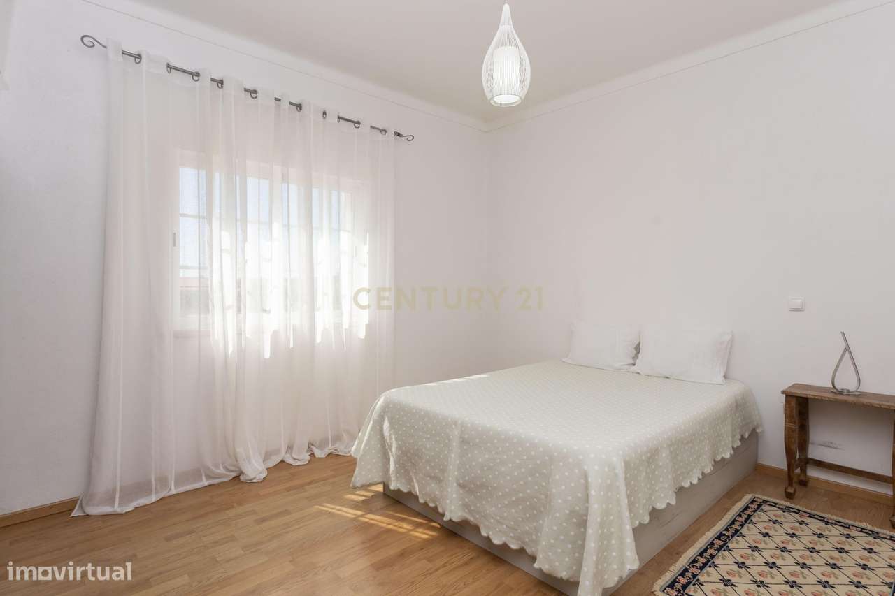 Moradia T5 com Piscina em Poceirão, Palmela-36