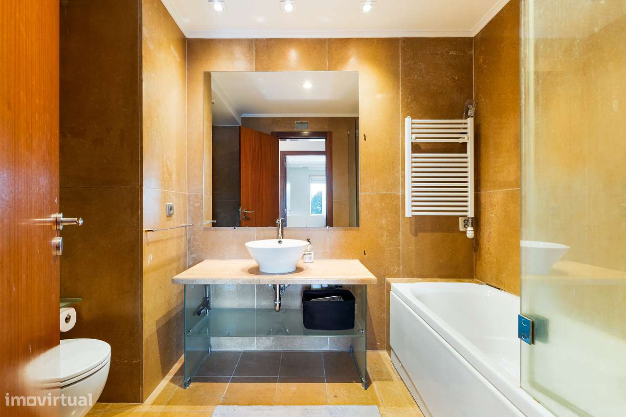 Apartamento t3 à venda na Rua Dom António Barroso, 268-13