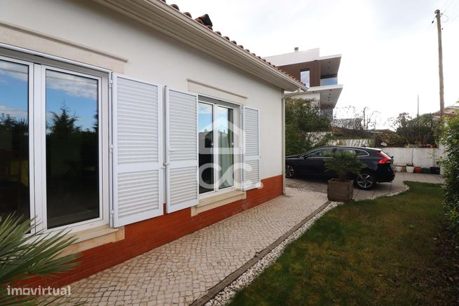 Moradia T5 nos Carvalhais com jardim, piscina e campo de jogos.-22