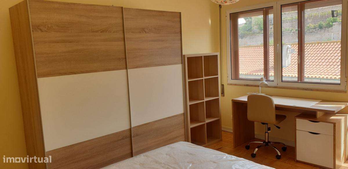 Quarto - localizado em Montarroio Coimbra - Grande imagem: 3/10