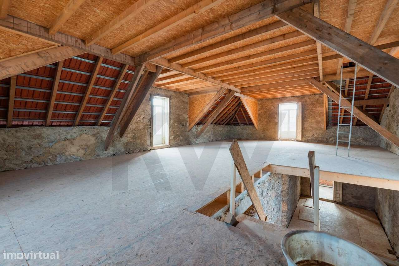 Palacete | Várias frações | Vila de Cucujães – Oliveira de Azeméis! - Grande imagem: 3/38