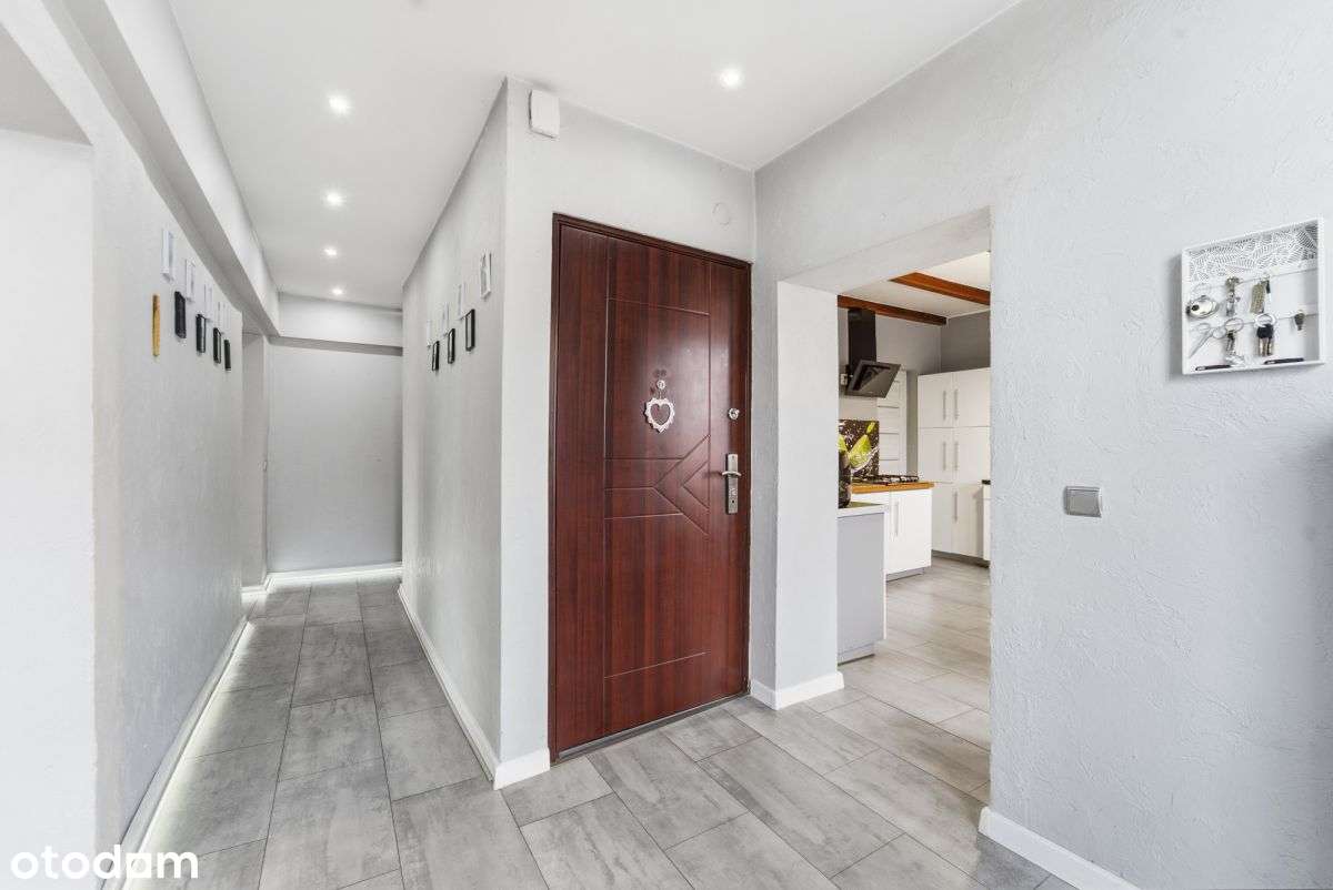 Przestronne mieszkanie w Rudzie Śląskiej.-11