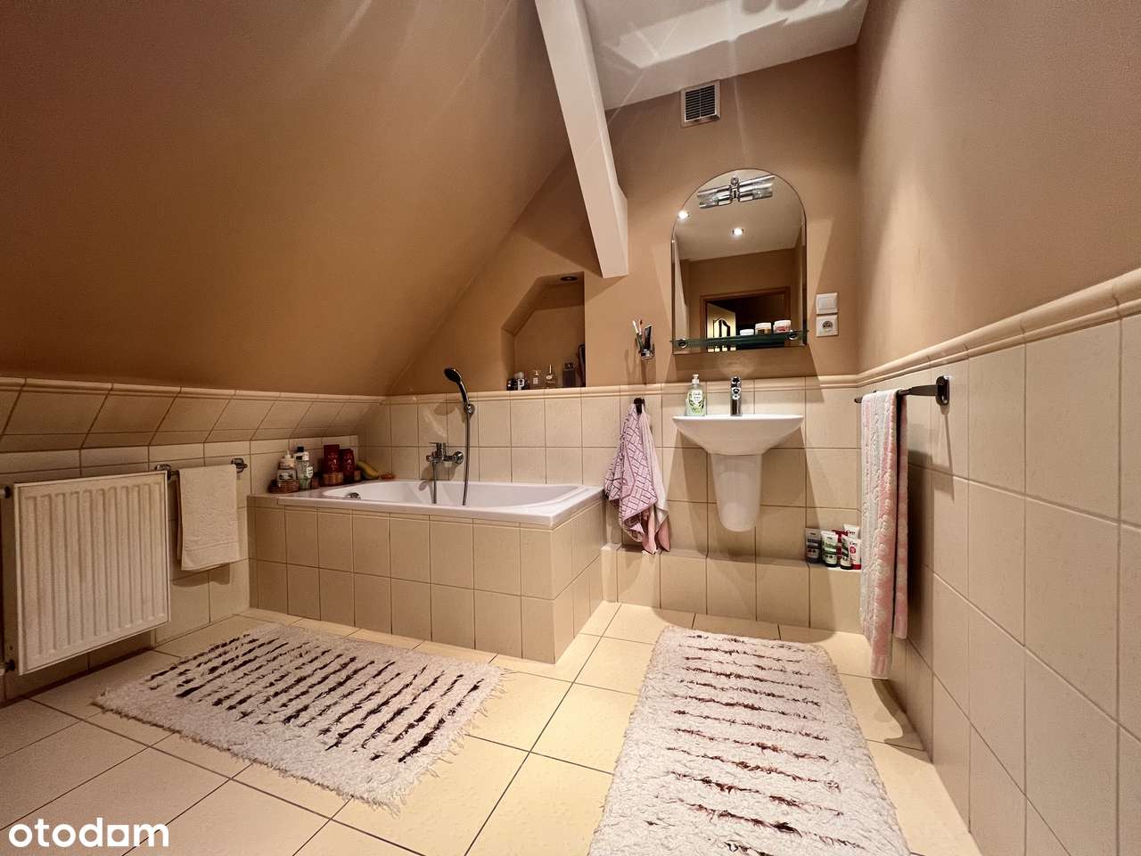 Dwupoziomowe 5 pokoi+2 balkony+ogródek+garaż-8