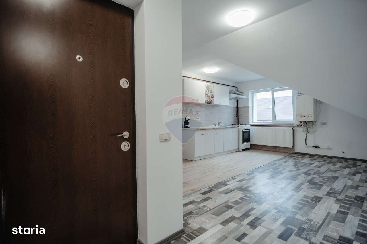 Apartament cu 3 camere de vânzare în zona Burdujeni-0