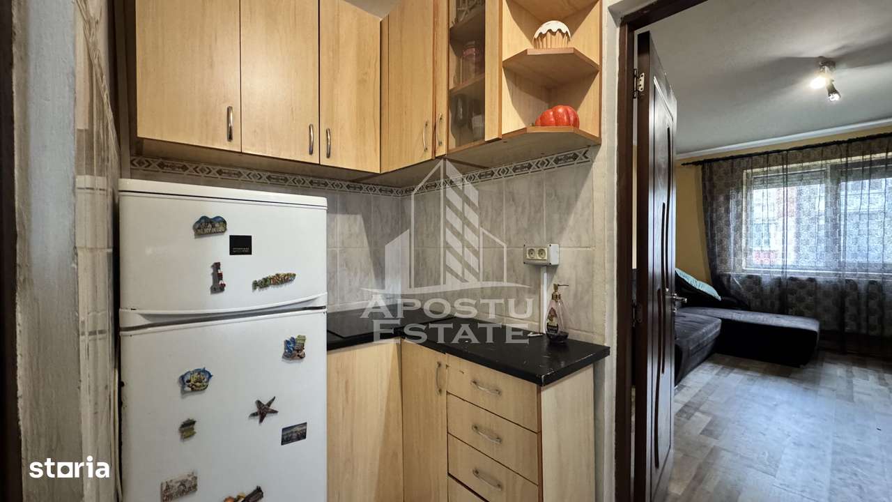 Garsoniera , et.1 , zona Blascovici - Imagine principală: 4/5