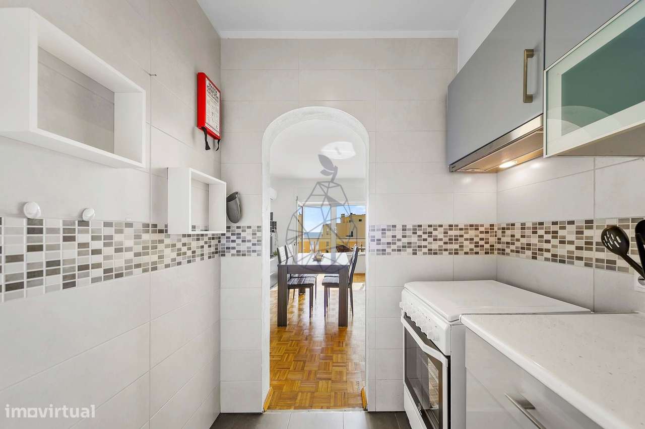 Apartamento T1  com Garagem e Piscina  no Coração da Praia da Rocha-16