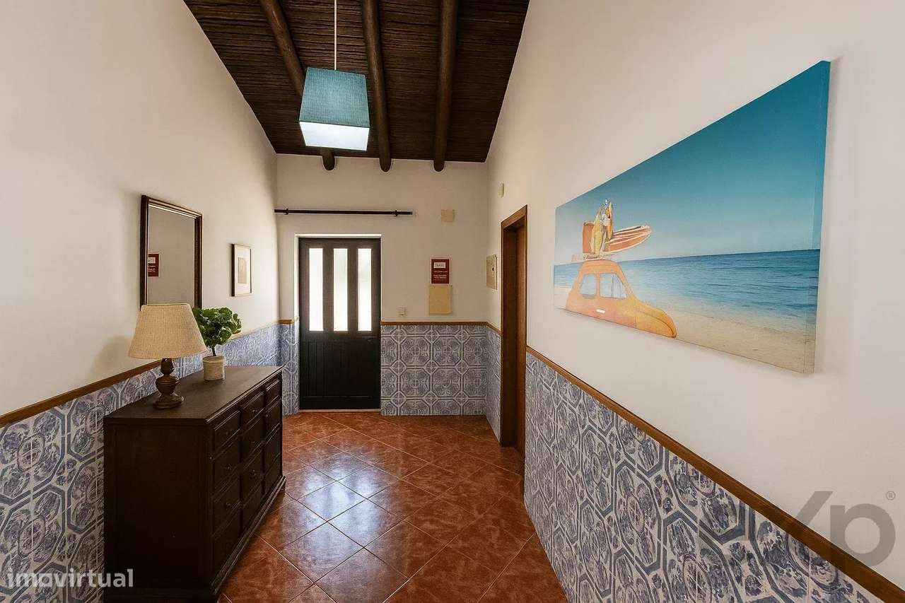 Típica Casa Algarvia com Estúdios, Piscina e Vista Serra.-3