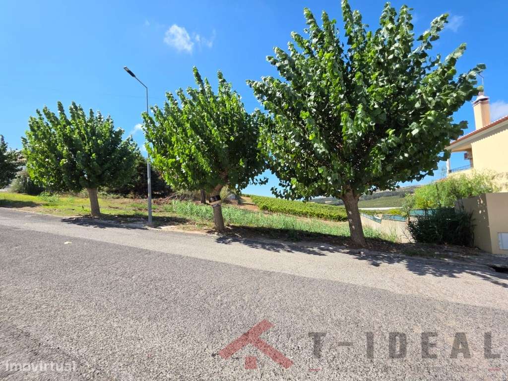 Lote Terreno com 600 m2-10