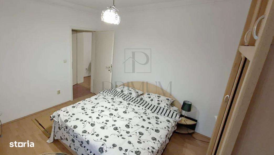 MEDICINA - 3 CAMERE - SPATIOS - CENTRALA PROPRIE - ZONA LINISTITA - Imagine principală: 4/10