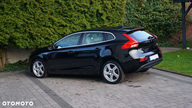 Volvo V40 D2 Summum - 20