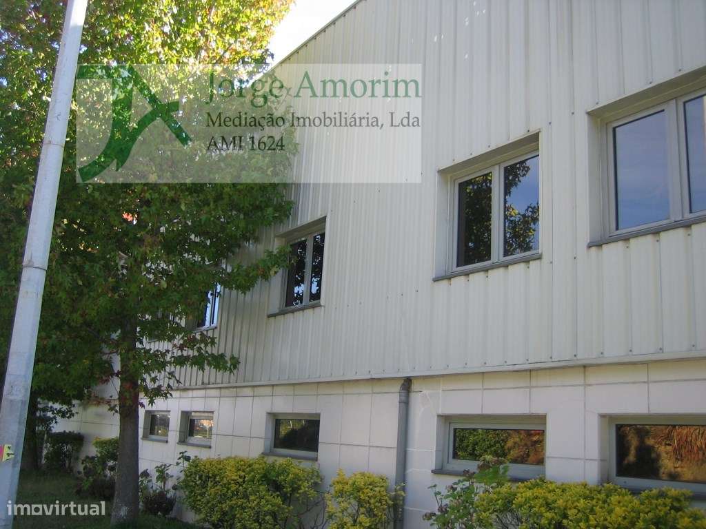 Z.I Maia -Armazém 918 m2- 300 m2 de escritórios. Excelente! - Grande imagem: 4/14