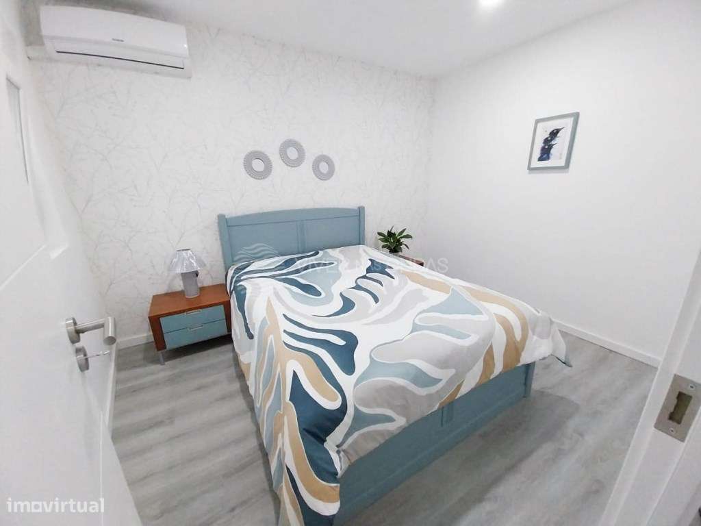 Moradia T1 totalmente renovada, com terraço, no centro do Porto.-13