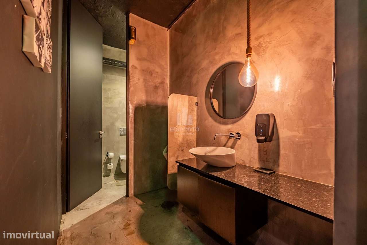 Restaurante /Bar para venda com 90 lugares sentados ao Gaia Shopping (-19