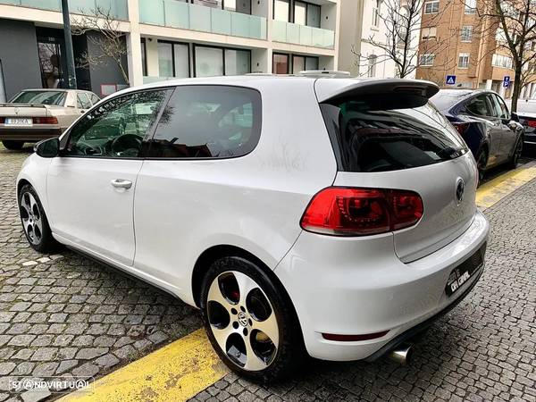 VW Golf 2.0 TSi GTI DSG - 8