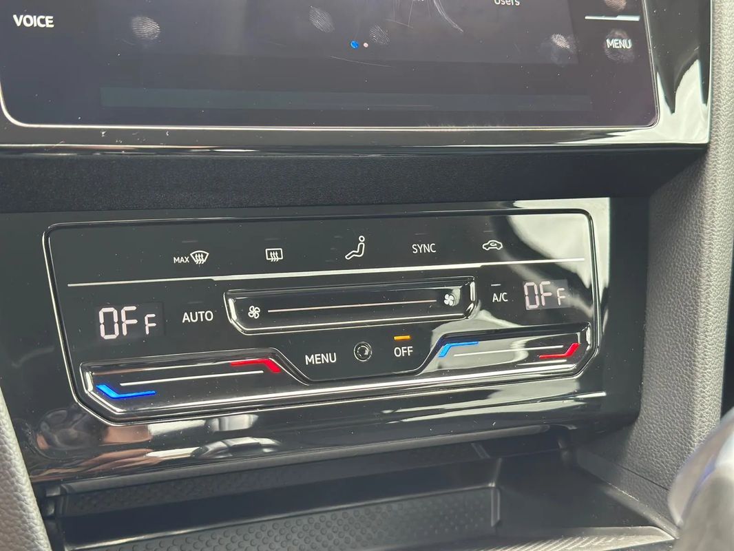 Volkswagen Passat 1.4 TSI Plug-In-Hybrid DSG GTE - 26