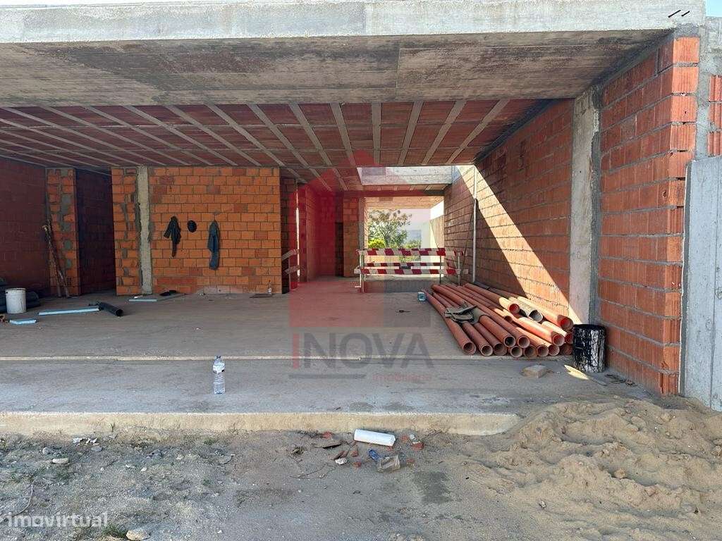 Moradia Banda Térrea com Piscina, Palmeira-14