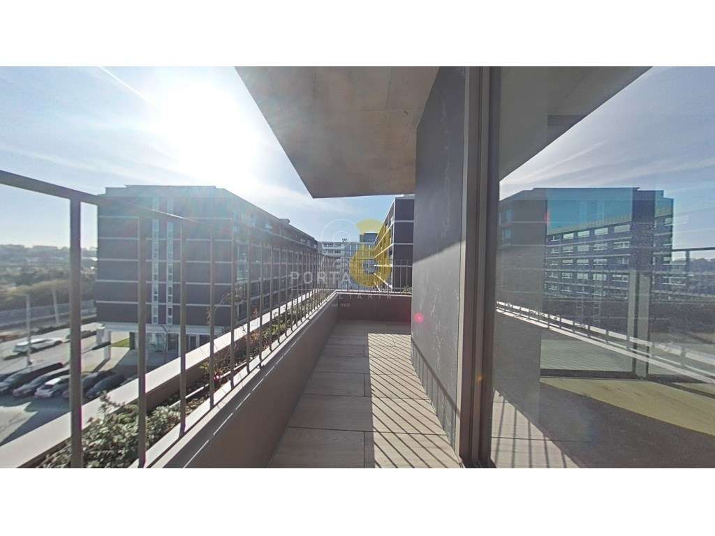 Apartamento T3 com vistas e varanda nas 3 frentes - Matosinhos Sul-22