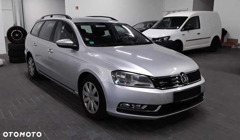 Volkswagen Passat Variant 1.6 TDI BlueMotion Technology Business Edition - 4