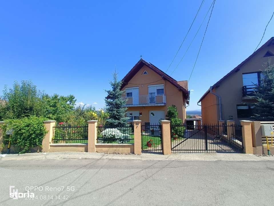 Casa cu etaj de vanzare in Reghin - Imagine principală: 2/17