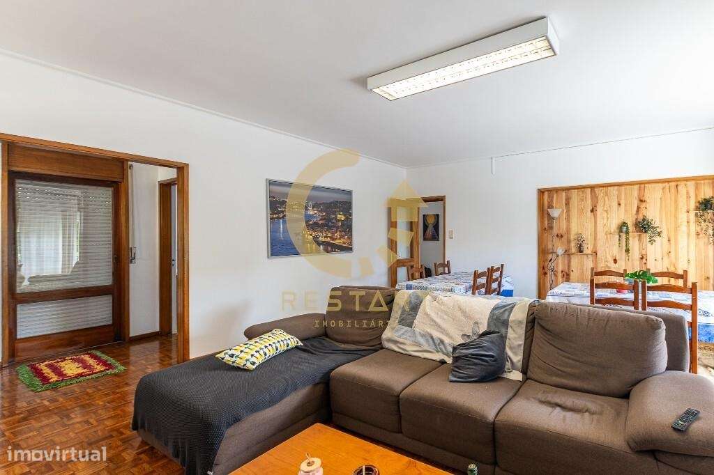 Moradia T11 Remodelada – Venda com Rendimento Garantido – Santa Luzia,-13