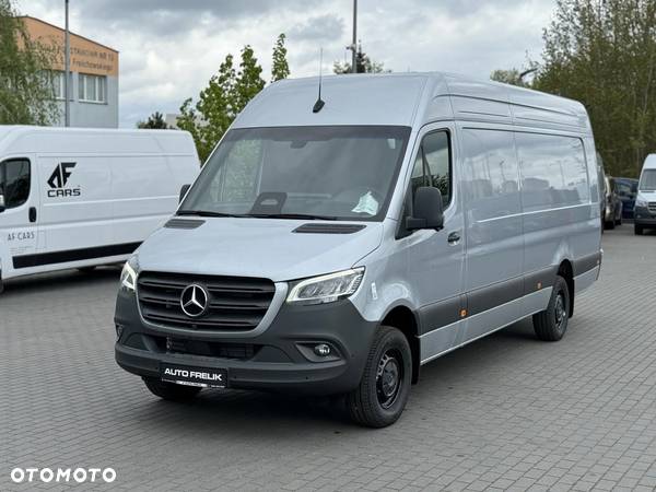 Mercedes-Benz Sprinter - 4