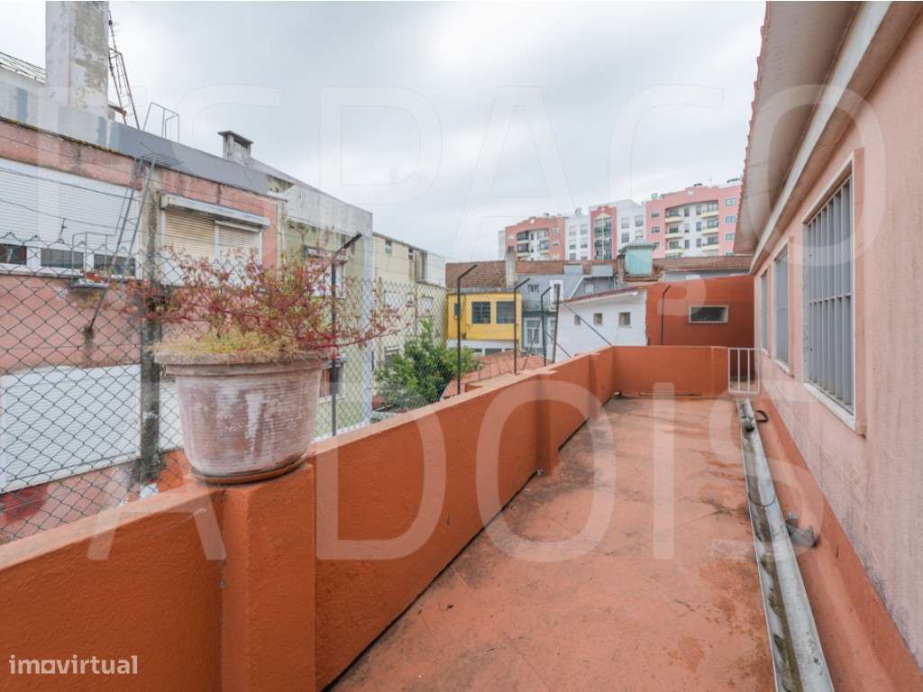 Armazém Amplo; com 2 Pisos! Boa Localização, próximo do Centro da A...-51