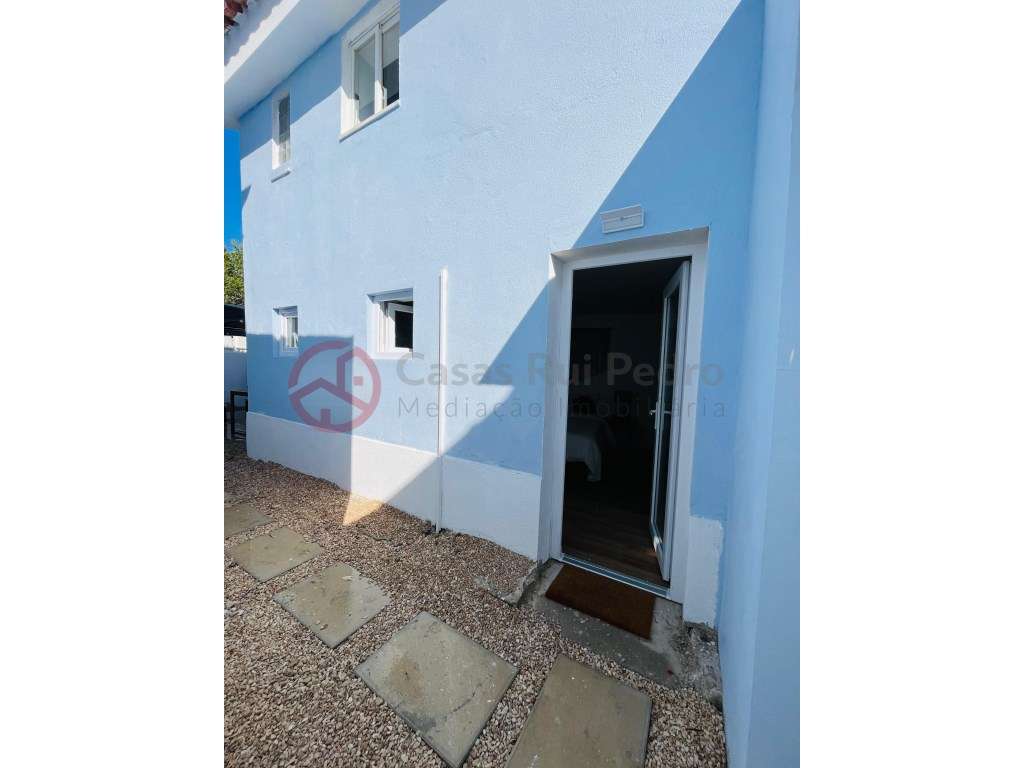 Moradia de 3 pisos com elevado potencial na Costa da Caparica apena...-49