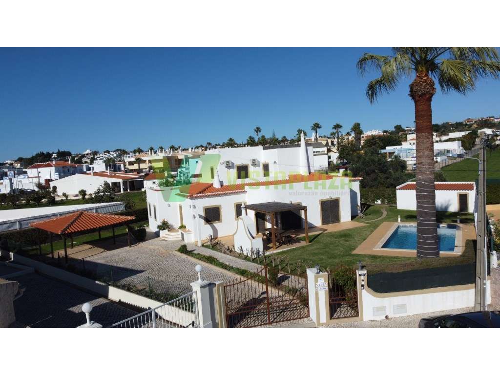 Moradia Isolada com Piscina Perto Da Praia Galé-Albufeira - Grande imagem: 2/38